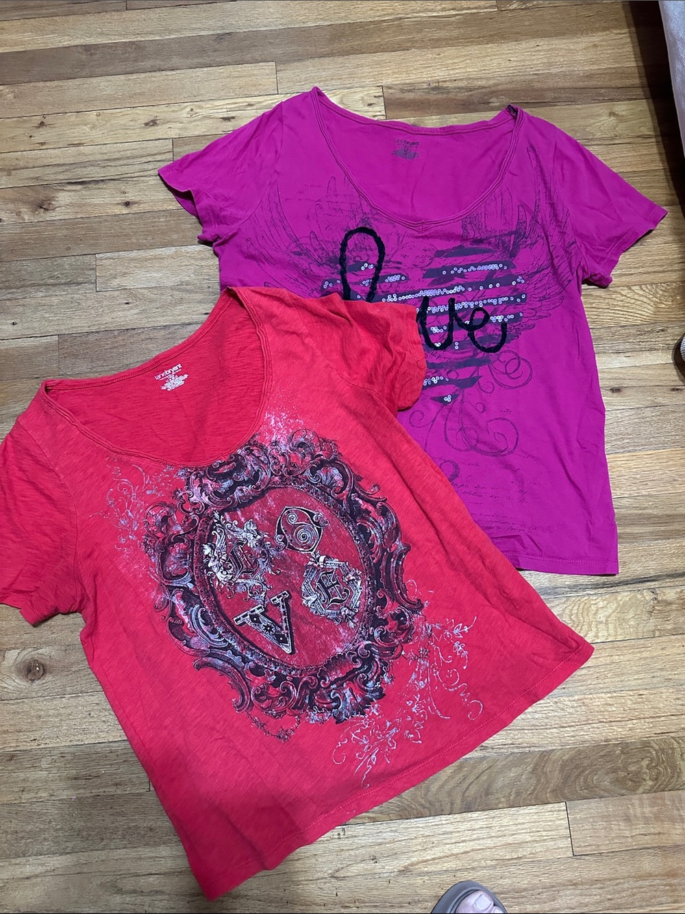 Set of 2 LOVE Graphic Tees - Fuchsia & Coral